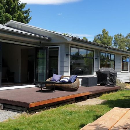 Villa Huxley Retreat à Twizel Extérieur photo